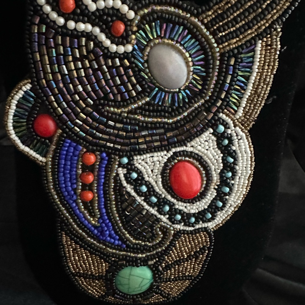 Gorgeous tribal multi color choker. - Picture 2 of 4